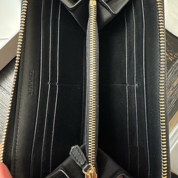 Versace Black and Gold Baroque Satchel with Matching Zip Around Wallet - Picture 14 of 16